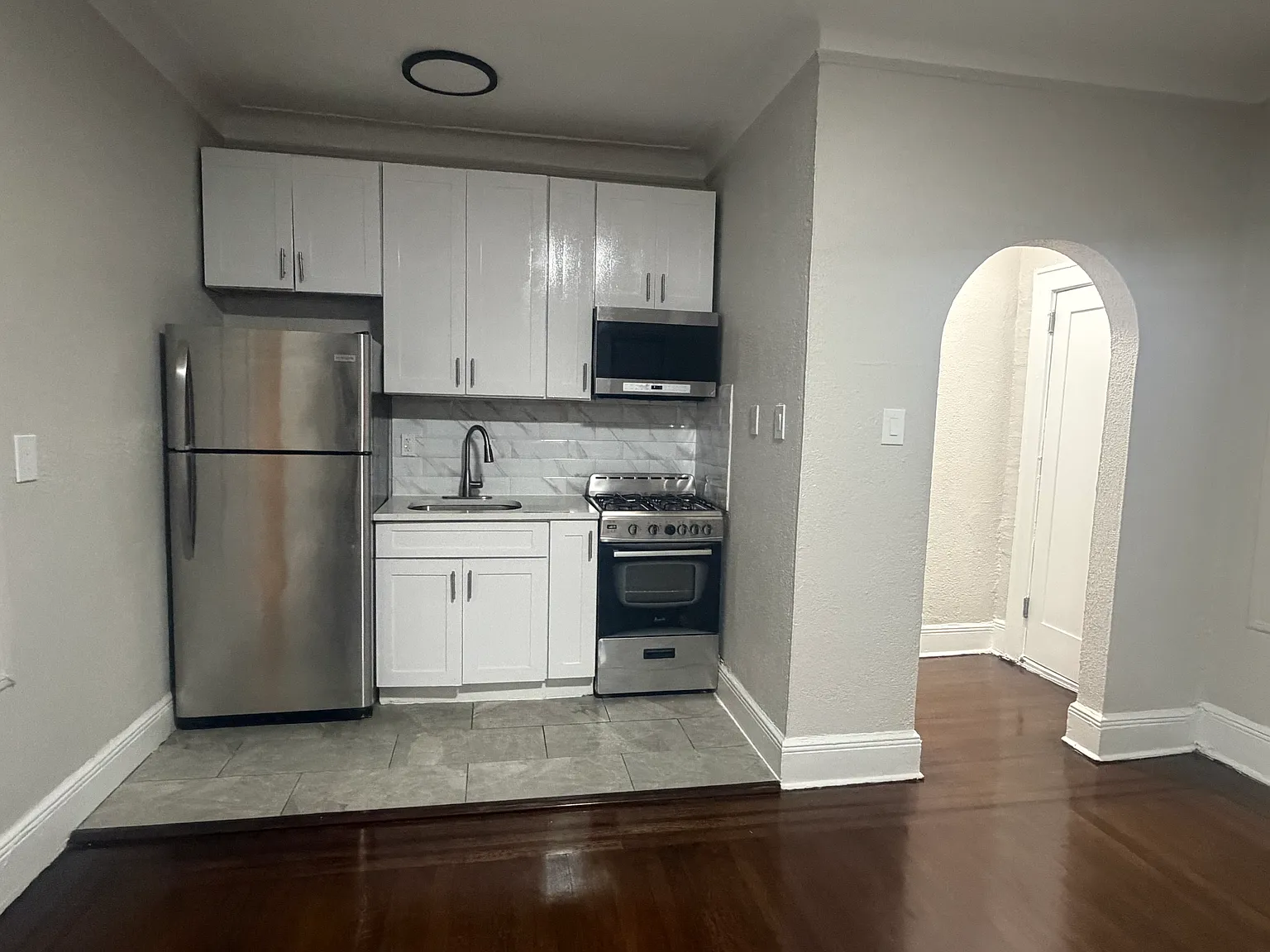 1 bed, 700 sqft, $1,895 — Photo 3