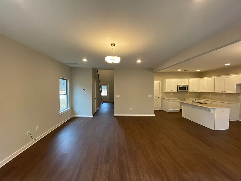7950 Saint James Dr — Photo 11