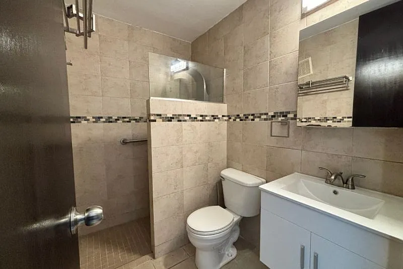 3 bed, 2.0 bath, 1124 sqft, $1,550 — Photo 2