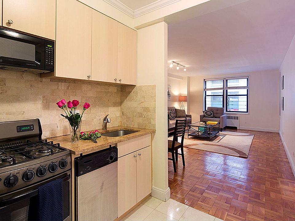 1st image of 60 E 9th St APT 205