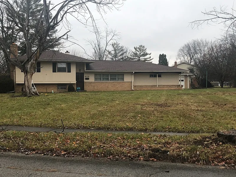 5227 Mark Ln photo 1