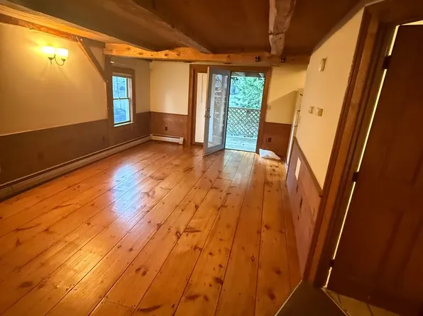 17 First St, 17 First St APT 3, Dover, NH 03820