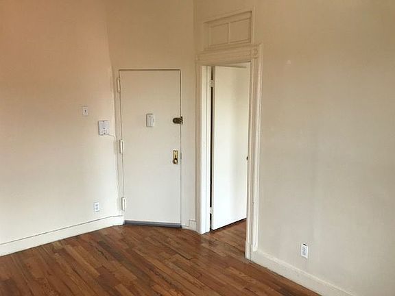 3rd image of 1098 Bedford Ave APT 6