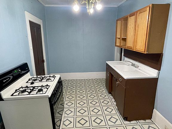 5th image of 409 Nold Ave #2