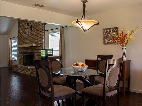5th image of 2853 Southridge Dr