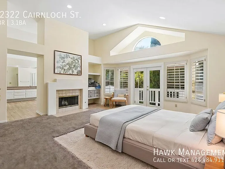 22322 Cairnloch St — Photo 39