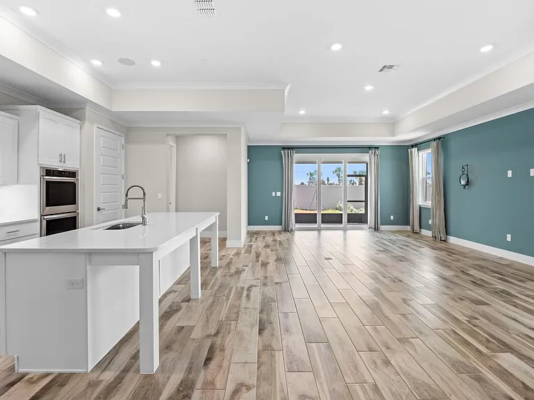 27 Gulfstream Way — Photo 8