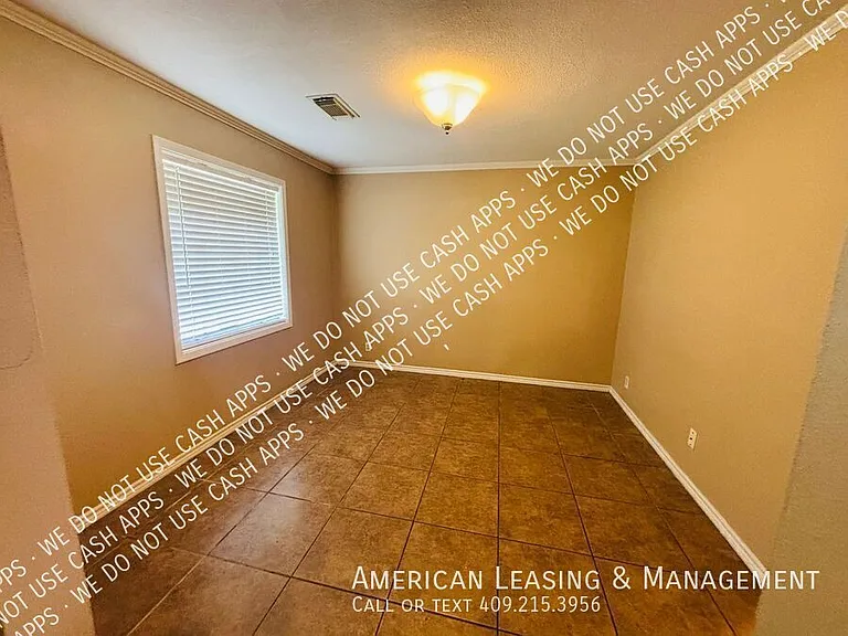 4417 Willowglen St — Photo 4