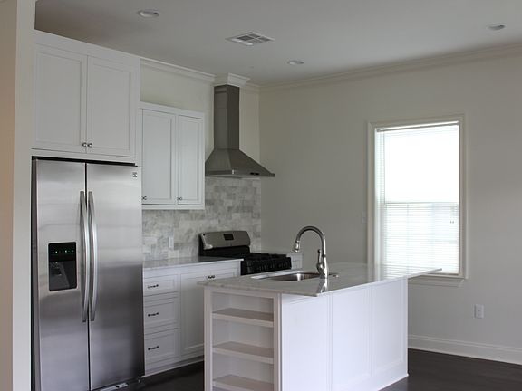 2nd image of 3616 Bauvais St