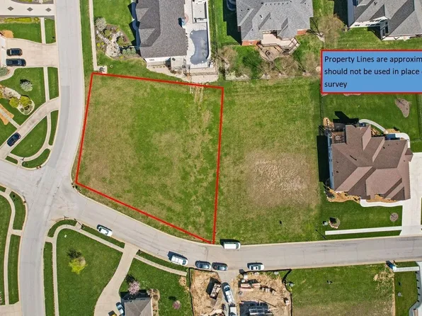 5237 Chancery Blvd, Greenwood, IN 46143