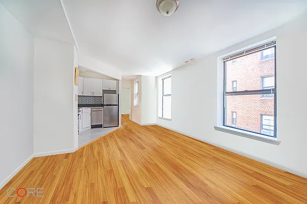 Rented by CORE | media 8