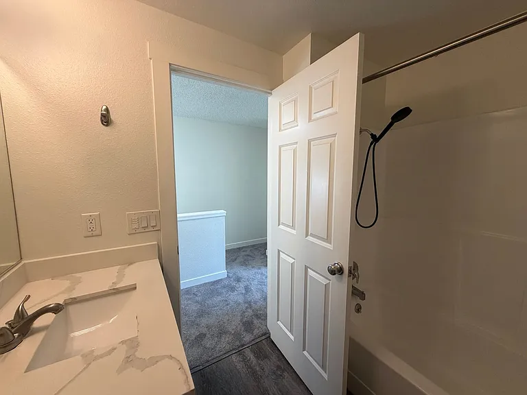 Prestige Townhomes: Stylish 2-Bedroom Living in the Heart of Puyallup — Photo 33
