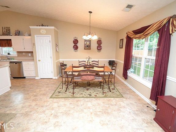 4th image of 2720 Lenora Springs Dr