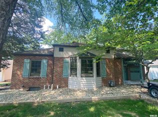 208 E Hazel Dell, Springfield, IL 62712