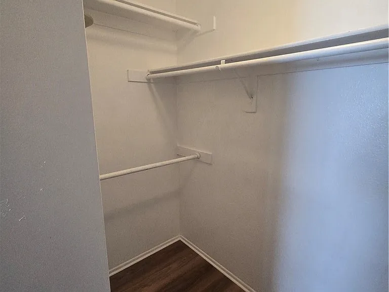 881 Bramble Ln — Photo 31
