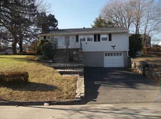 262 Saint Nicholas Ave, Worcester, MA 01606