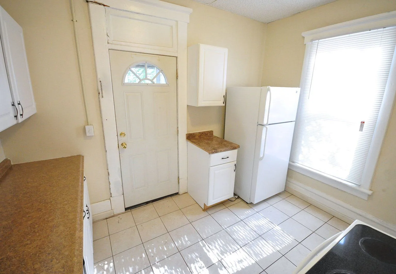 5 bed, 2.0 bath, $2,999 — Photo 4