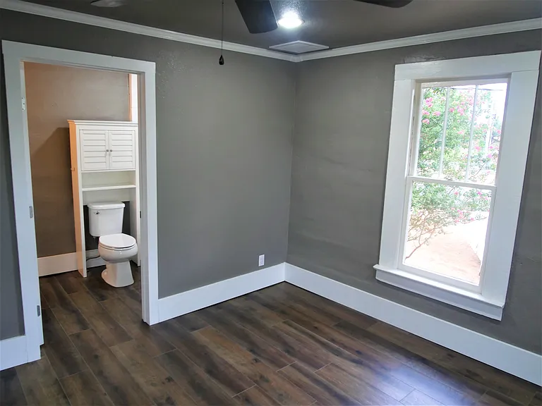 104A W Wallace St — Photo 12