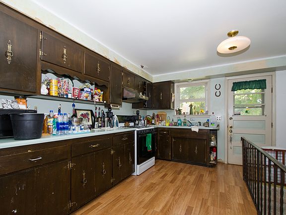 5th image of 8401 N Greenwood Ave