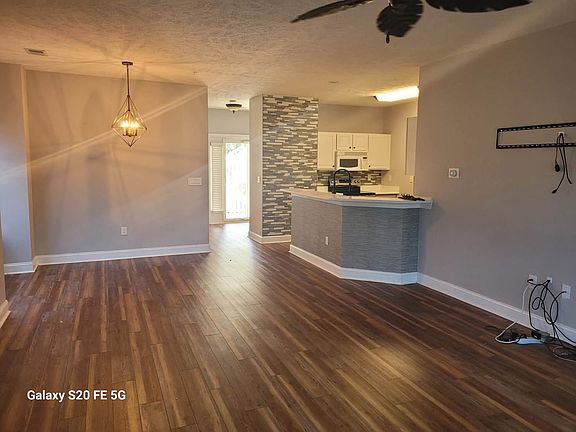 3rd image of 6000 Windsor Green Way Unit 204