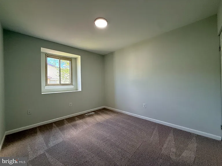 47 King Henry Cir #47 — Photo 15
