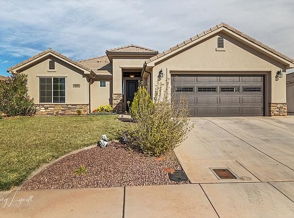 2nd image of 479 E Summer Storm Ln