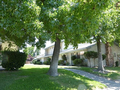 1st image of 2566 Palm Ave
