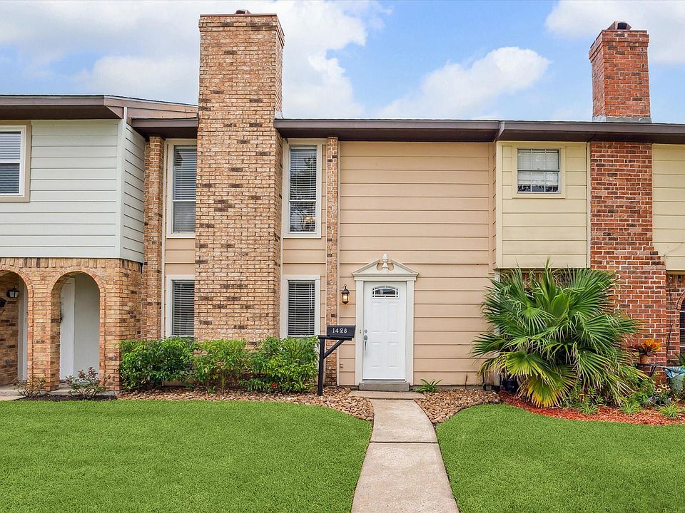 1st image of 1428 Silverpines Rd #428