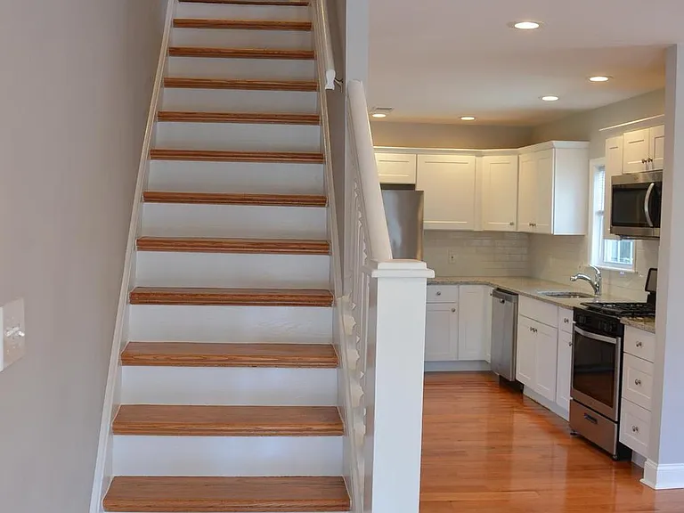 713 Miller St — Photo 7