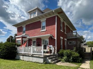 1403 9th St #2, Monroe, WI 53566