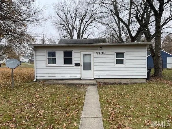 3709 S Park Dr, Fort Wayne, IN 46806