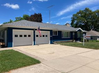 921 W Pleasant St, Portage, WI 53901