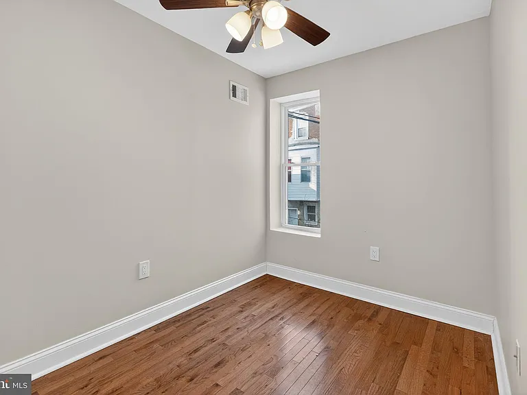 2543 Nicholas St — Photo 23