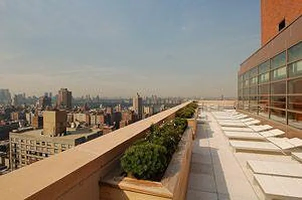 Rented by Bond New York | media 15