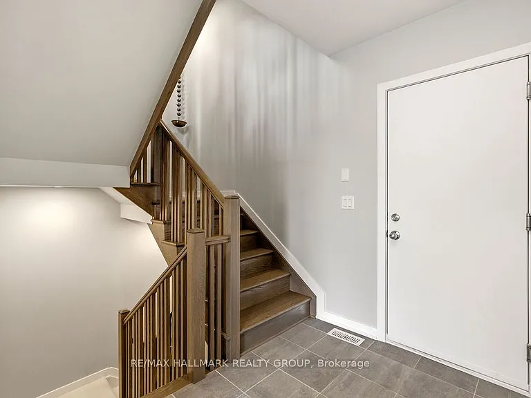 854 Mikinak Rd — Photo 7