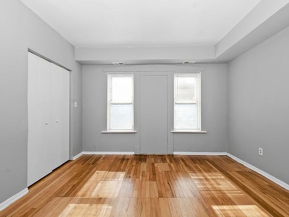 3rd image of 6100-6108 S Eberhart Ave #6100-3W