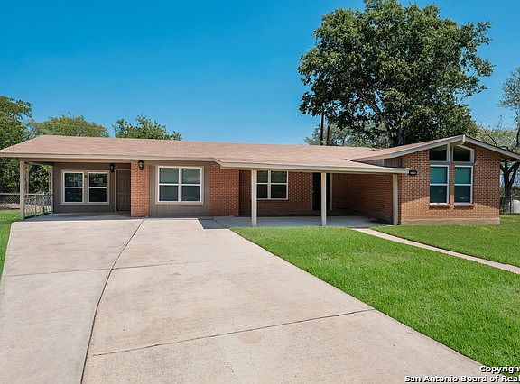 2nd image of 111 Circle Dr