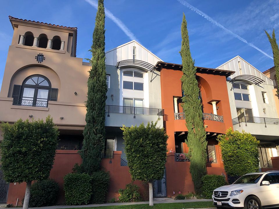 1st image of 10503 Moorpark St APT 2
