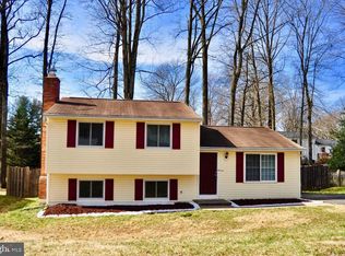 9315 Willow Pond Ln, Burke, VA 22015