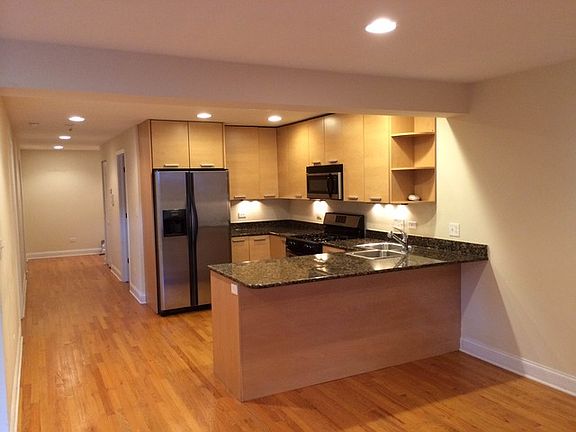 2nd image of 1711 W Jarvis Ave #5