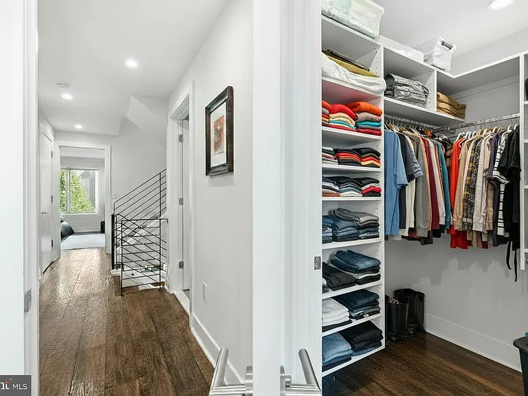 212 N 21st St #1 — Photo 26