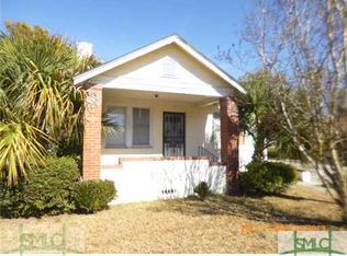 1102 W Victory Dr, Savannah, GA 31405