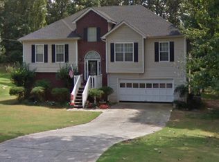 7329 Club Crest Dr, Flowery Branch, GA 30542