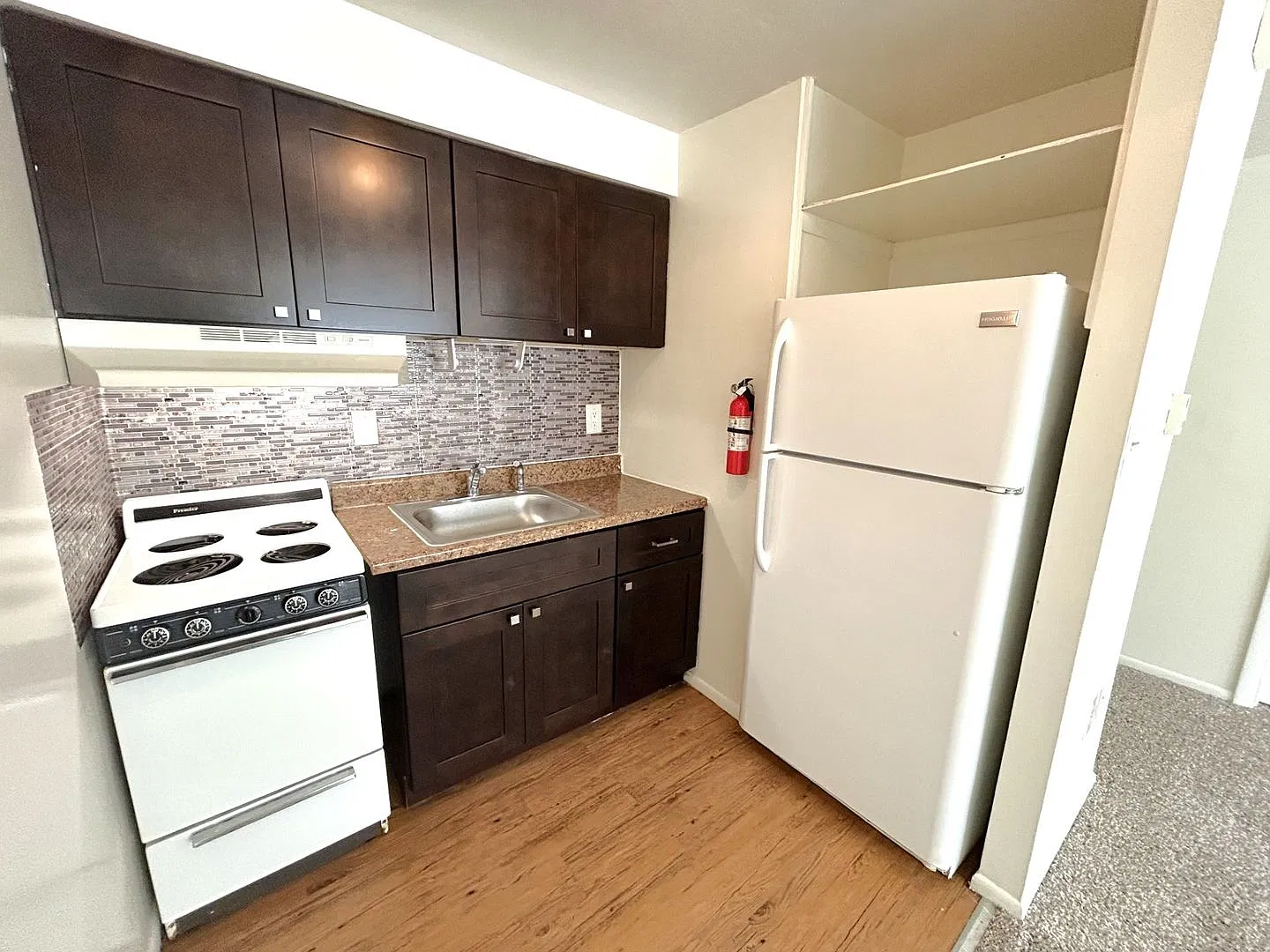 Kenneth House Apartments — Photo 4
