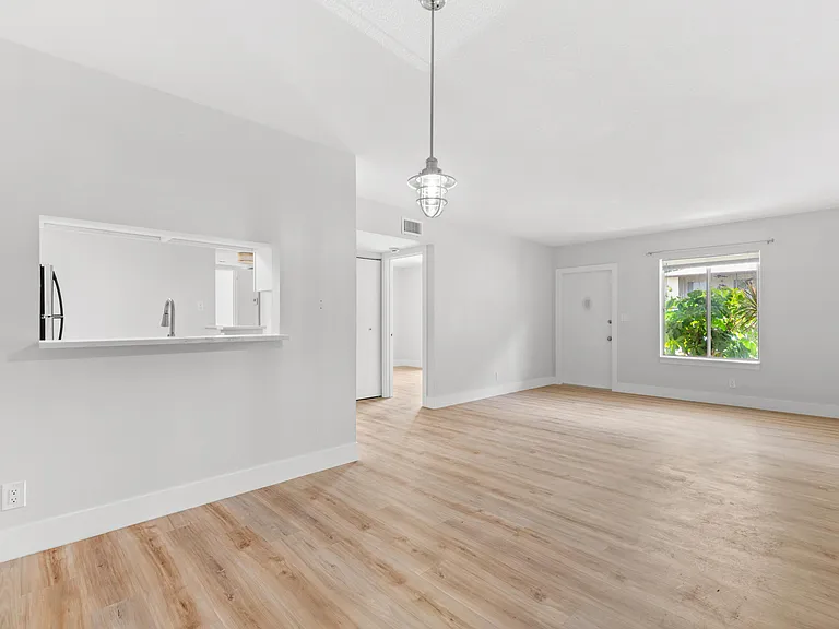 6446 Chasewood Dr #B — Photo 5