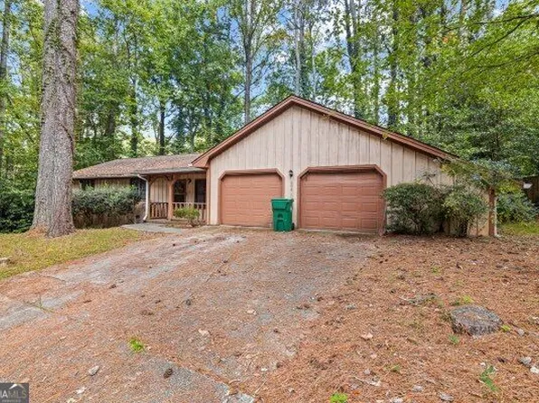 995 Willow Run, Stone Mountain, GA 30088