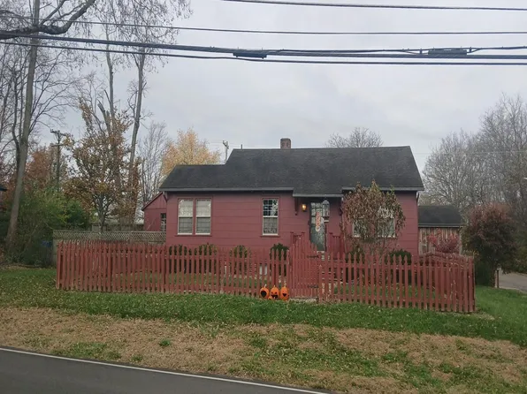 104 N Elm St, Farmersville, OH 45325