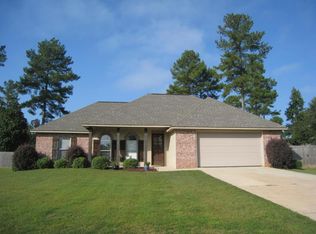16 Ranger Rdg, Hattiesburg, MS 39402