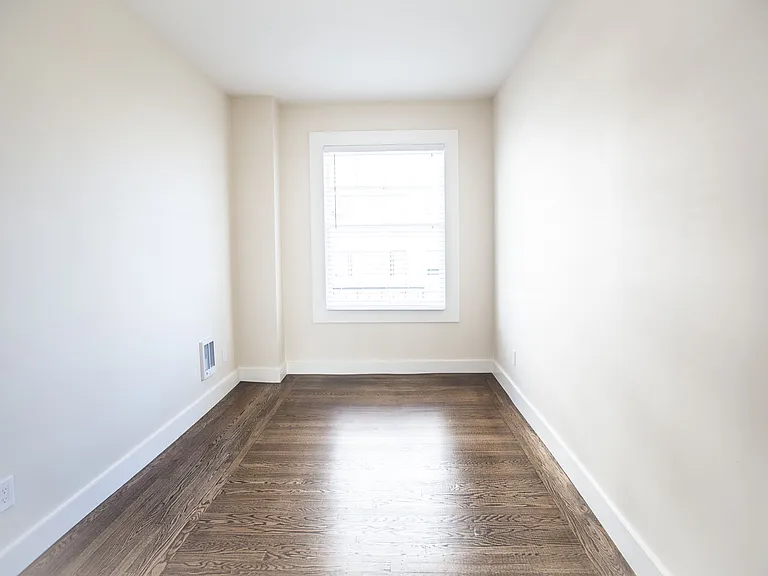 1405 Franklin — Photo 17