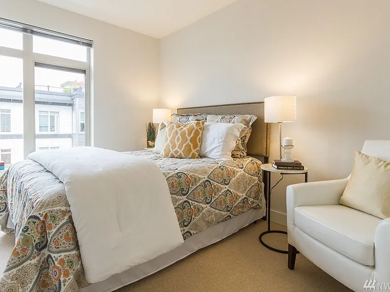 1610 Belmont Ave #605 — Photo 8